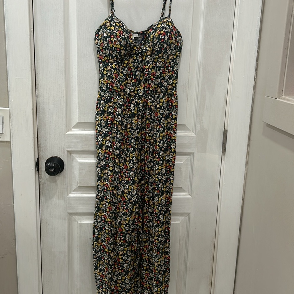 Jumpsuit - Picture 2 of 5